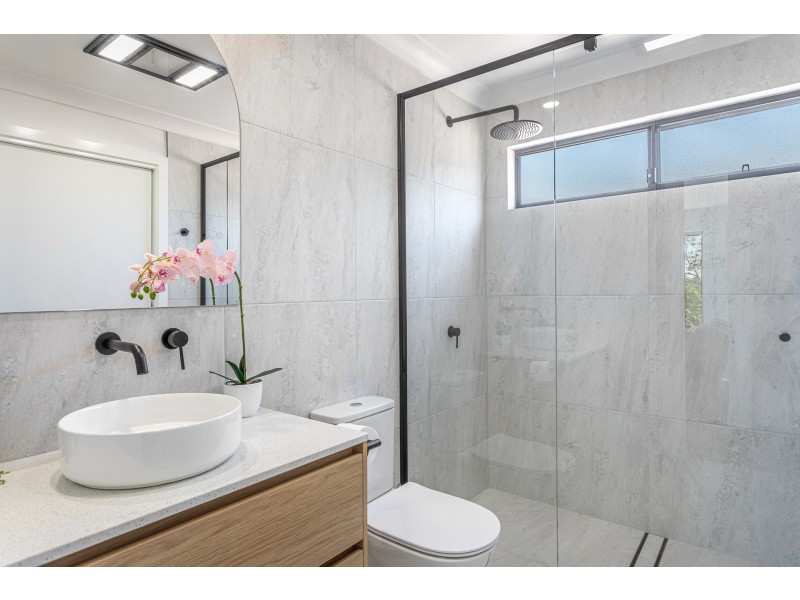 6 Blue Sky Court, Cabarlah QLD 4352