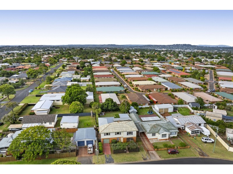 5 Friend Street, Harristown QLD 4350