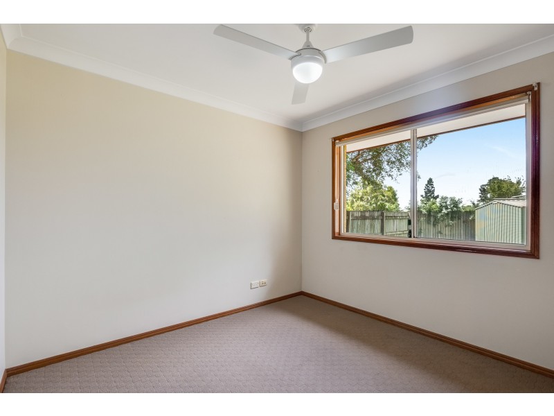 12 Emma Drive, Kearneys Spring QLD 4350