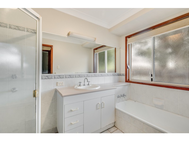 12 Emma Drive, Kearneys Spring QLD 4350