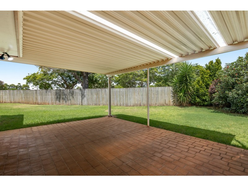 12 Emma Drive, Kearneys Spring QLD 4350