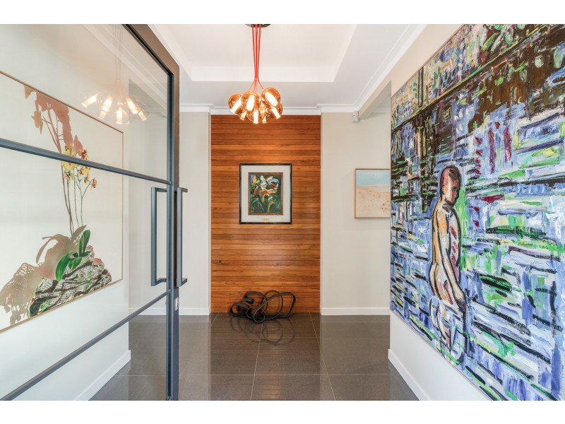 16 Simla Street, Mount Lofty QLD 4350