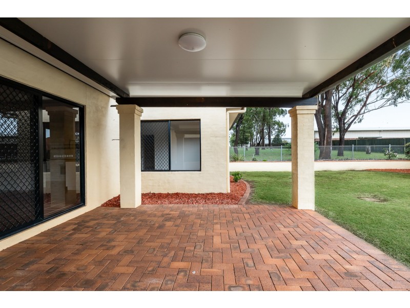 13 Maggie Court, Middle Ridge QLD 4350