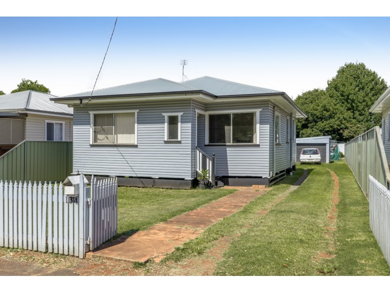 134A Holberton Street, Newtown QLD 4350