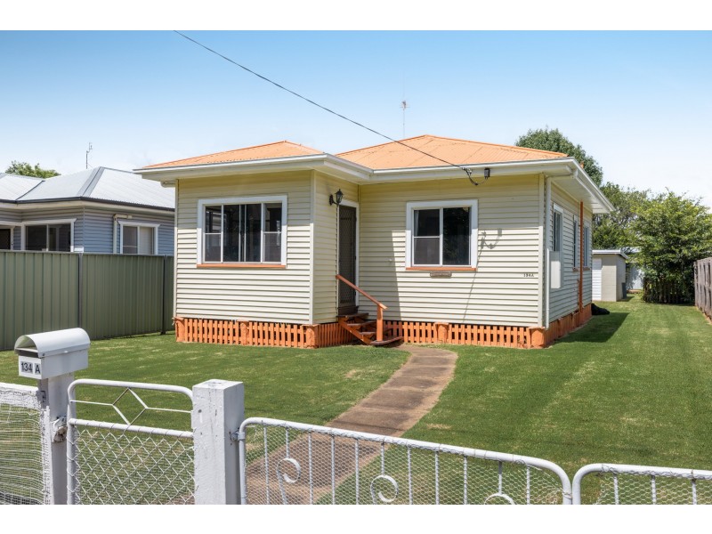 134A Holberton Street, Newtown QLD 4350