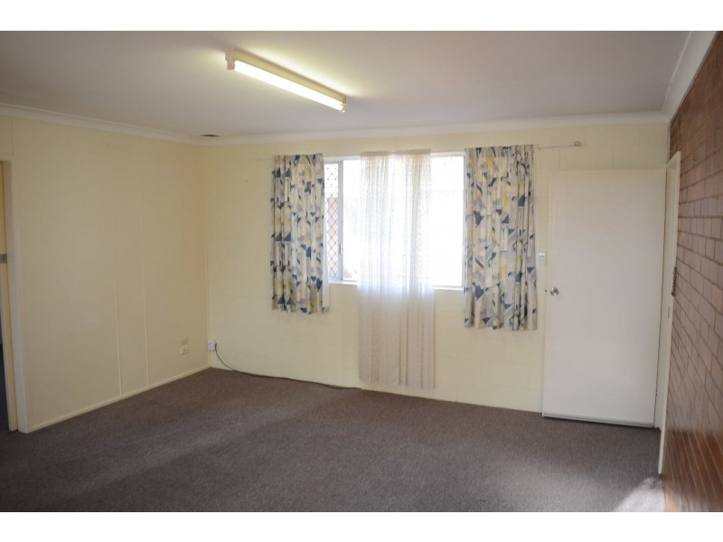 6/348 South Street, Harristown QLD 4350