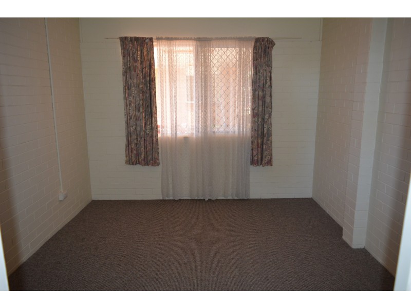 6/348 South Street, Harristown QLD 4350