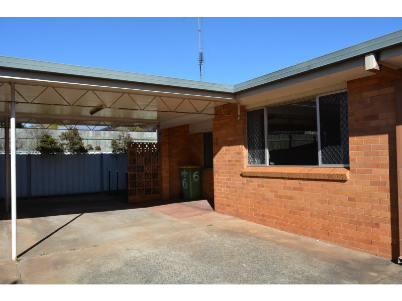 6/348 South Street, Harristown QLD 4350
