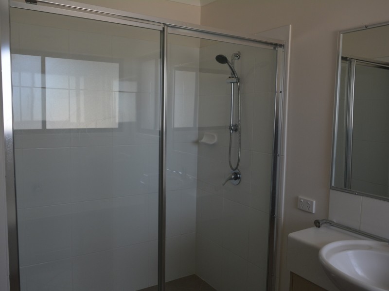 4/15 Gostwyck Street, Newtown QLD 4350