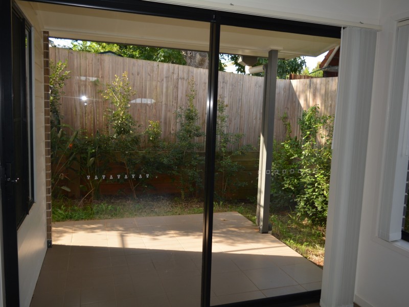 4/15 Gostwyck Street, Newtown QLD 4350