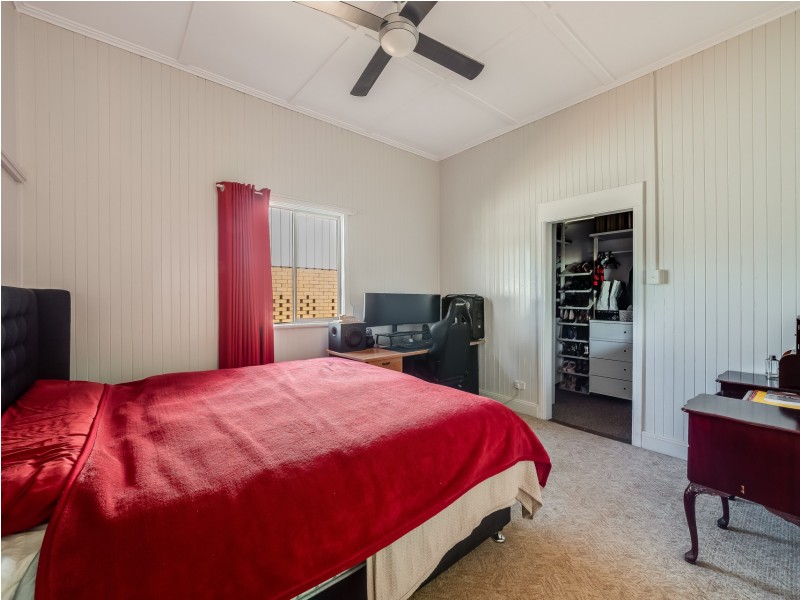 92 Anzac Avenue, Newtown QLD 4350