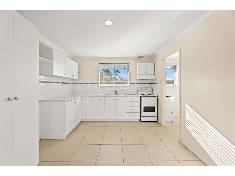 2/24 Chopin Street, Rockville QLD 4350