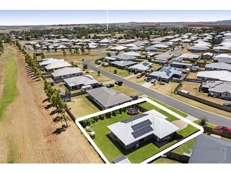 17 Wongalee Place, Cambooya QLD 4358