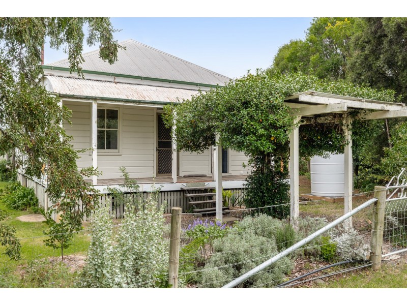 2 Sprott Road, Ellinthorp QLD 4362