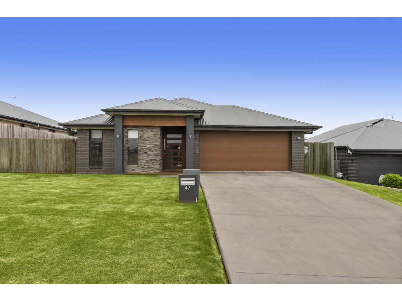 47 Shelby Street, Glenvale QLD 4350