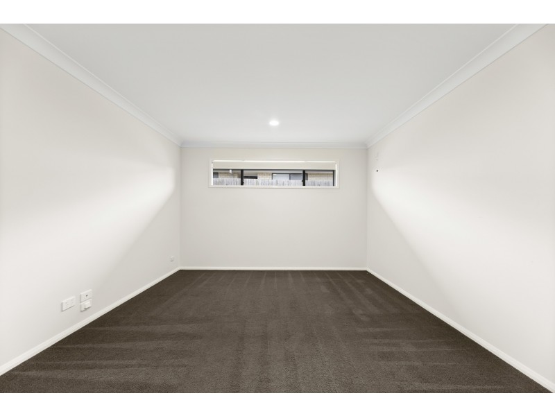 47 Shelby Street, Glenvale QLD 4350