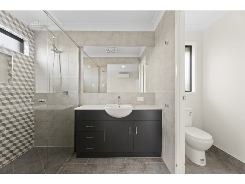 47 Shelby Street, Glenvale QLD 4350