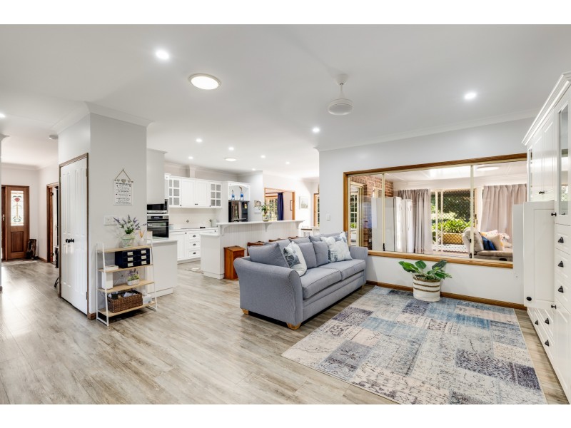 83 Reushle Road, Cabarlah QLD 4352