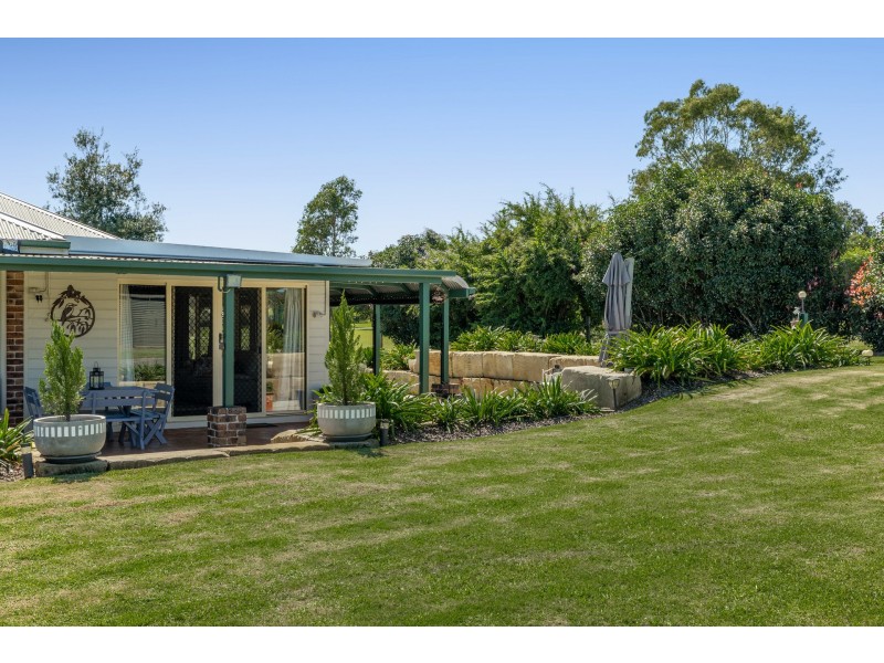 83 Reushle Road, Cabarlah QLD 4352