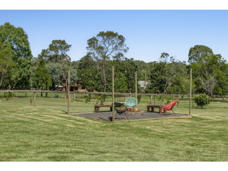 83 Reushle Road, Cabarlah QLD 4352