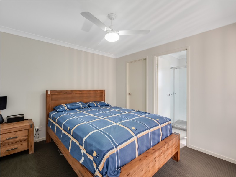 2/7 Felix Street, Cranley QLD 4350