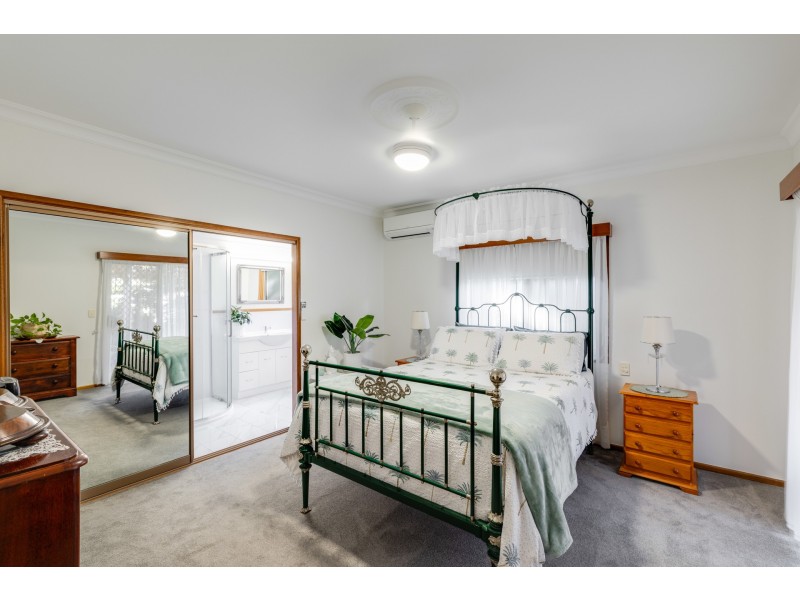 134 Costellos Road, Upper Lockyer QLD 4352