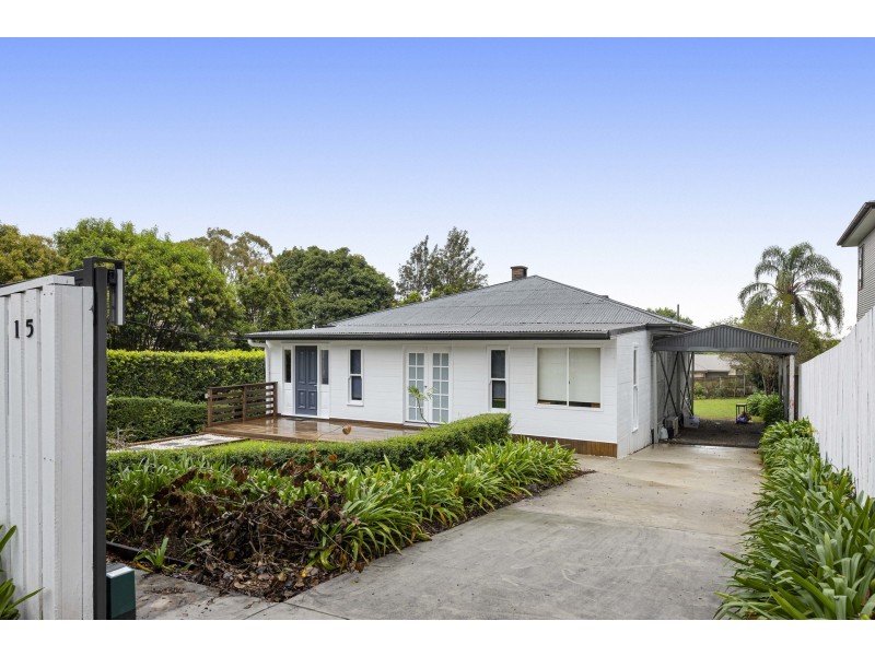 15 Mary Street, Mount Lofty QLD 4350
