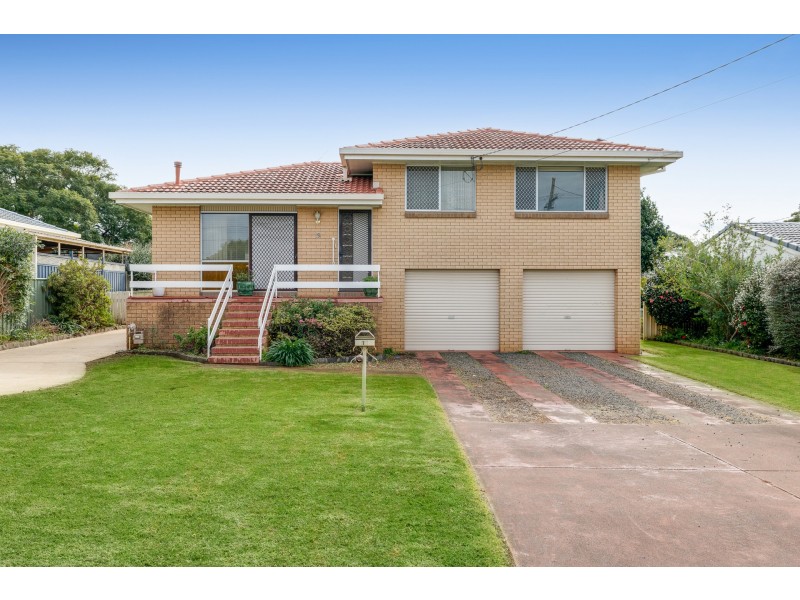 19 Sardon Street, Centenary Heights QLD 4350
