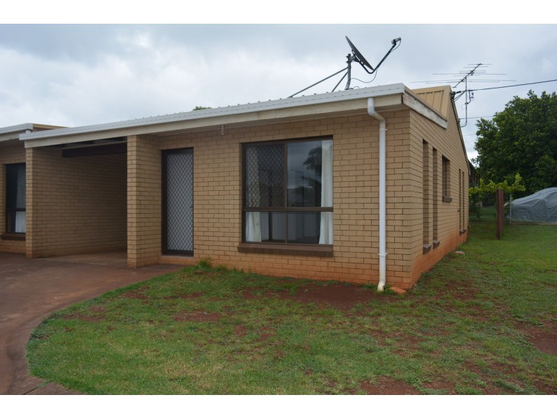 1/4 McQuade Court, Kearneys Spring QLD 4350