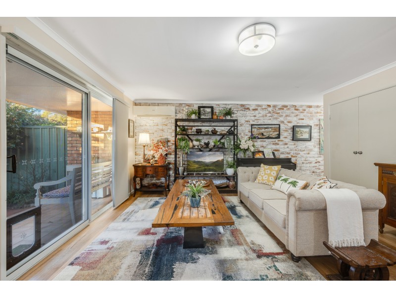 2/31 Gladstone Street, Newtown QLD 4350