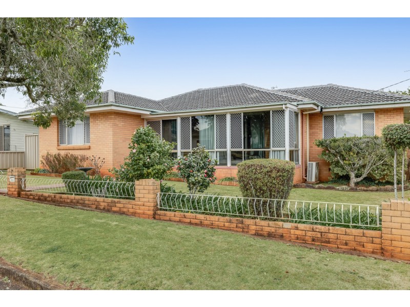 34 Smithfield Street, Harristown QLD 4350