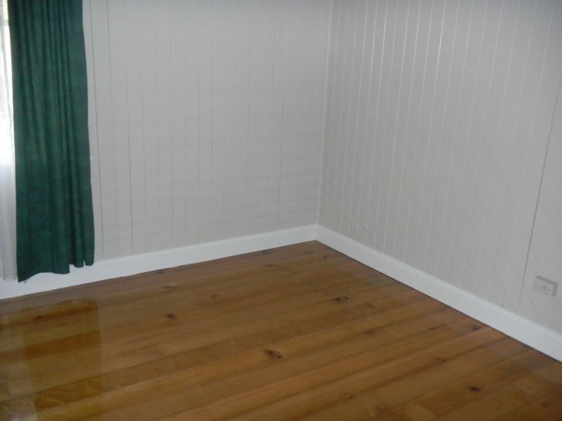 37 West Street, Newtown QLD 4350