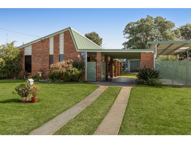 59 Noll Street, Kearneys Spring QLD 4350