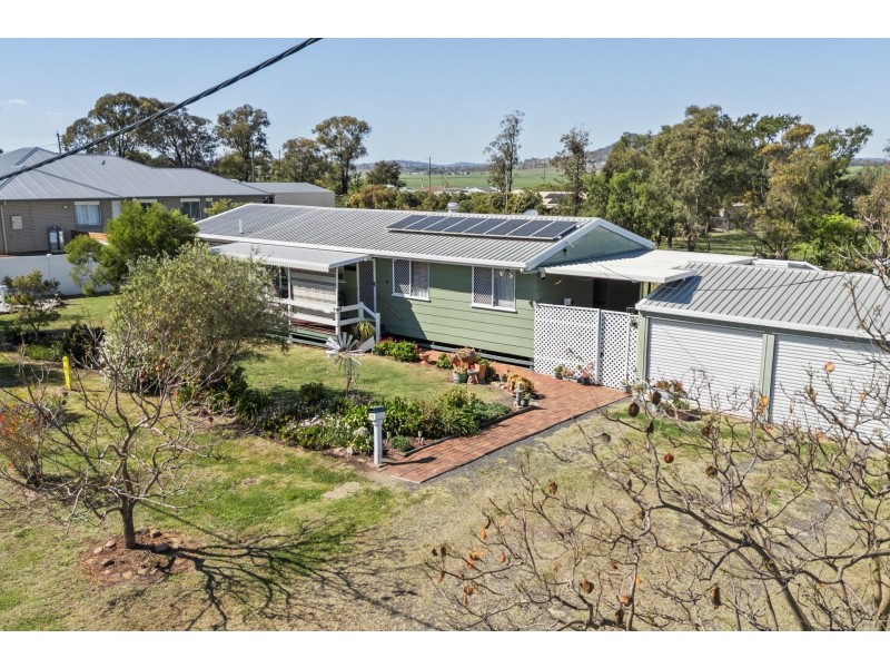 18 George Street, Kingsthorpe QLD 4400