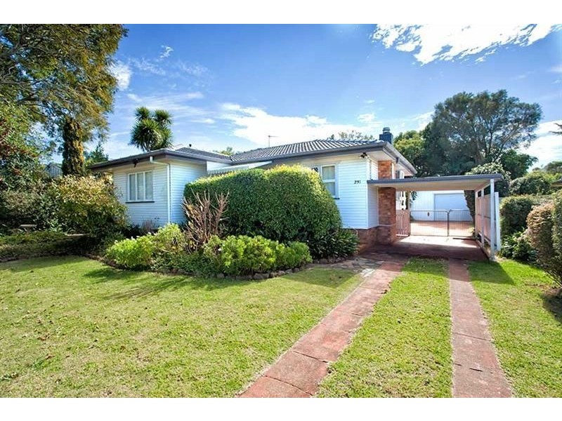 231 Alderley Street, Centenary Heights QLD 4350
