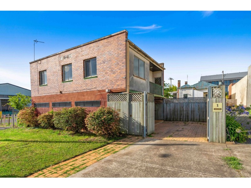 1 Laundry Street, Toowoomba City QLD 4350