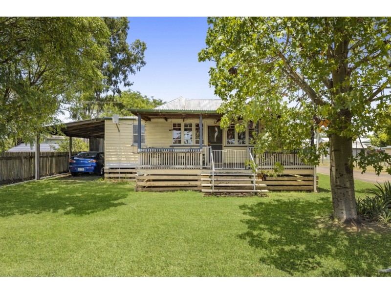 38 Jimbour Street, Jandowae QLD 4410