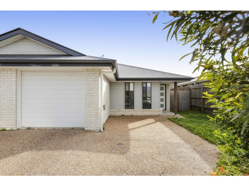 2/83 Sanctuary Drive, Cranley QLD 4350