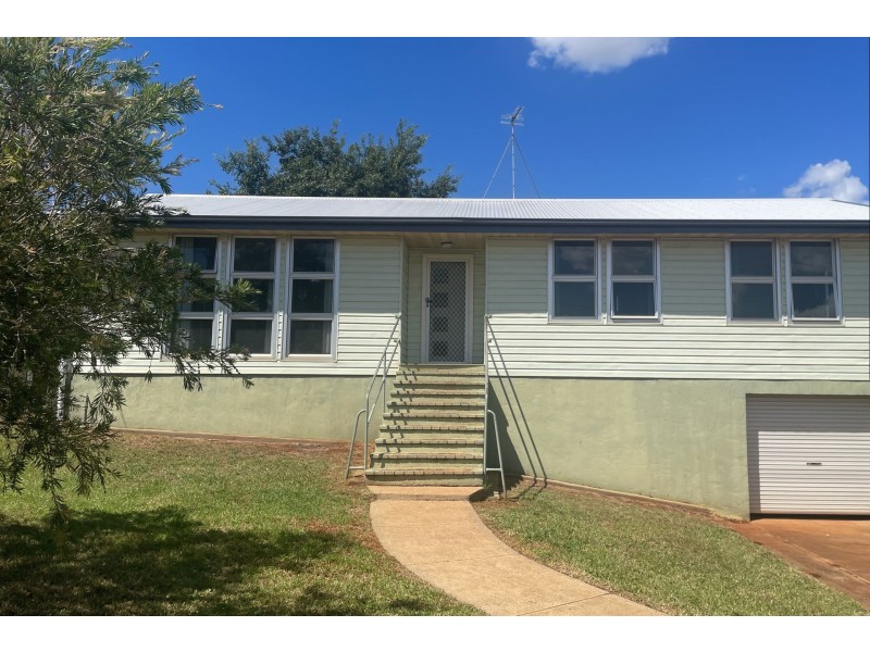 40 Poinciana Street, Newtown QLD 4350