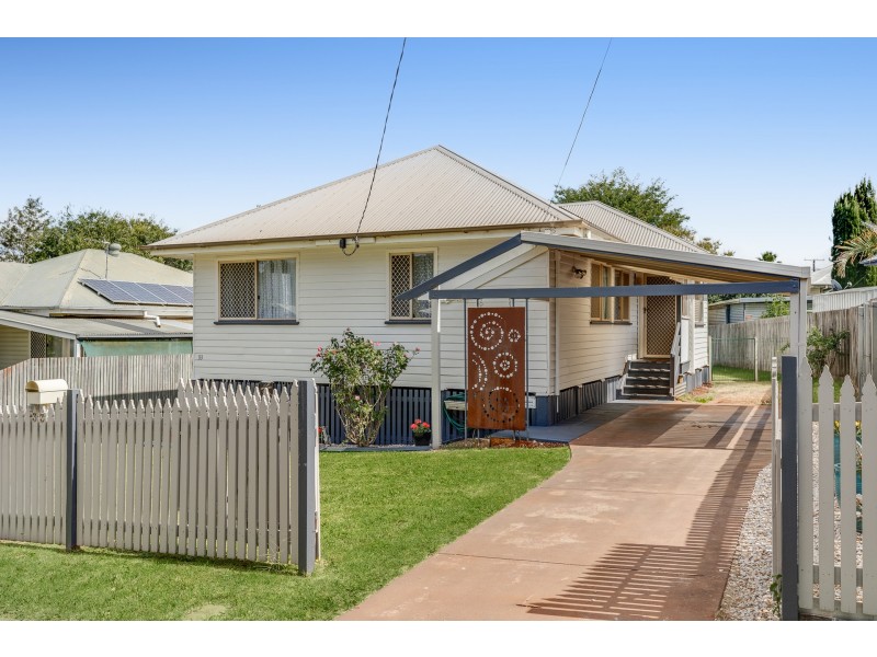 33 Gleeson Crescent, Harlaxton QLD 4350