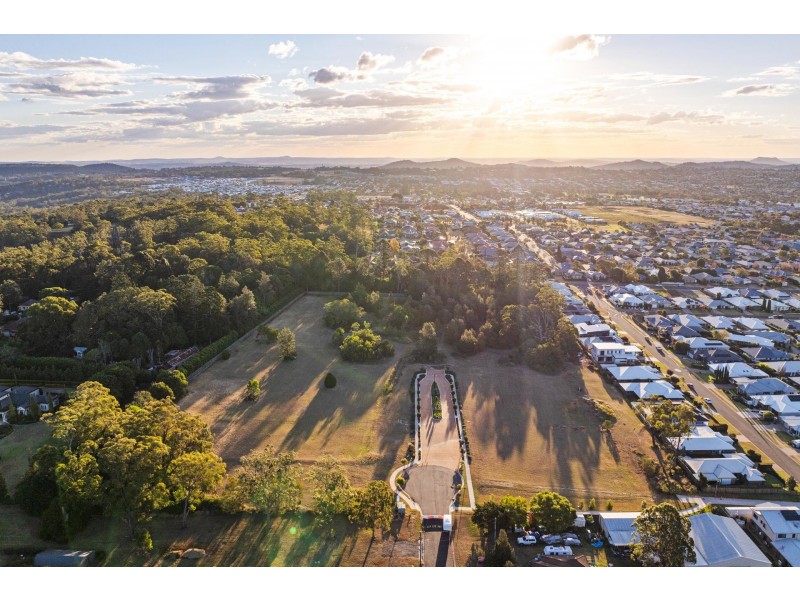 344-376 Ramsay Street, Middle Ridge QLD 4350