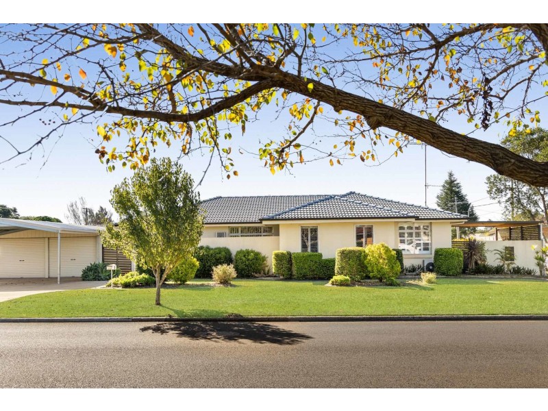 27 Tomkinson Street, Wilsonton QLD 4350