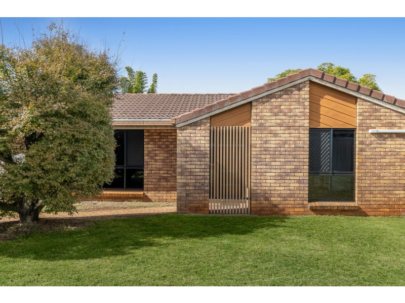 6 Drewery Street, Wilsonton QLD 4350