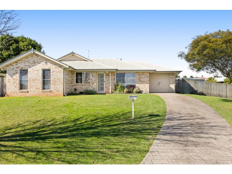 8 Rushlands Street, Glenvale QLD 4350