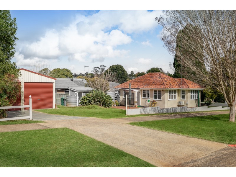 198 MacKenzie Street, Rangeville QLD 4350