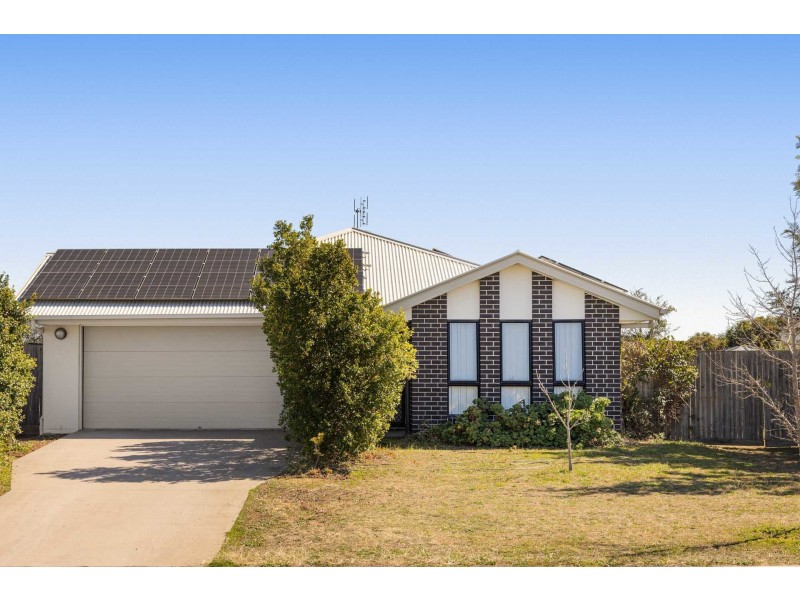 9 Tarcoola Street, Wyreema QLD 4352