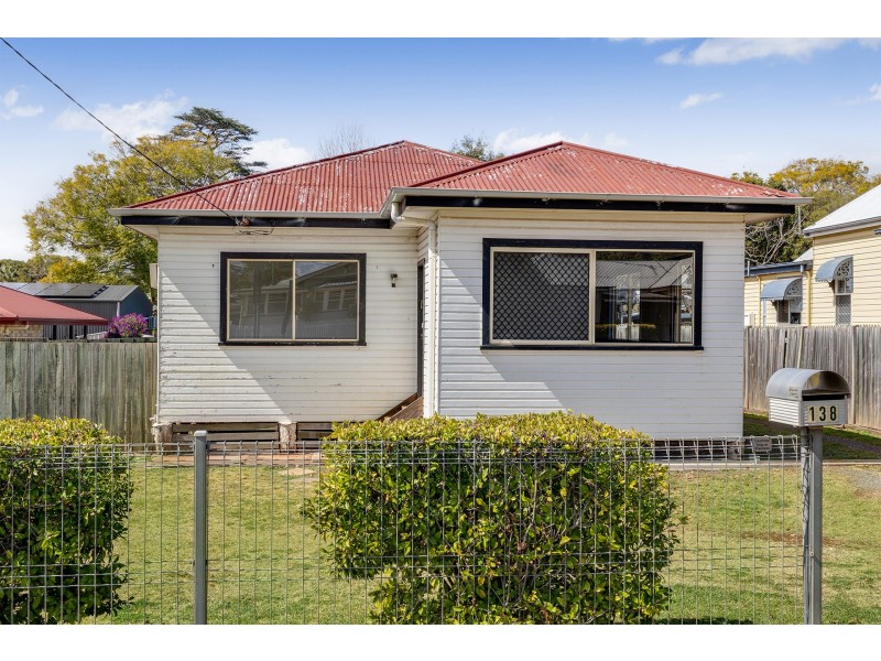 138 Holberton Street, Newtown QLD 4350