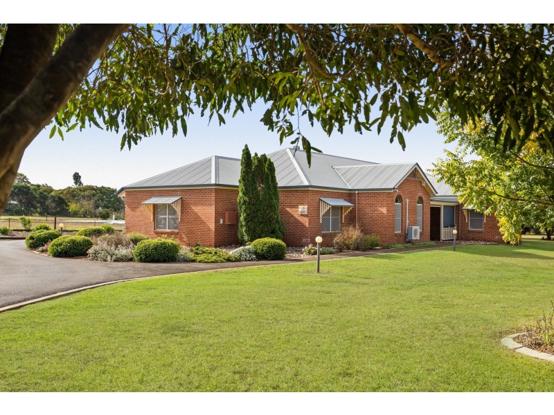 10 Stanley Parade, Highfields QLD 4352