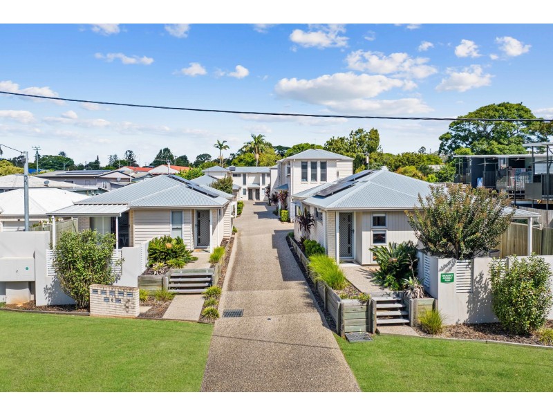 6/6 Swallow Court, Newtown QLD 4350