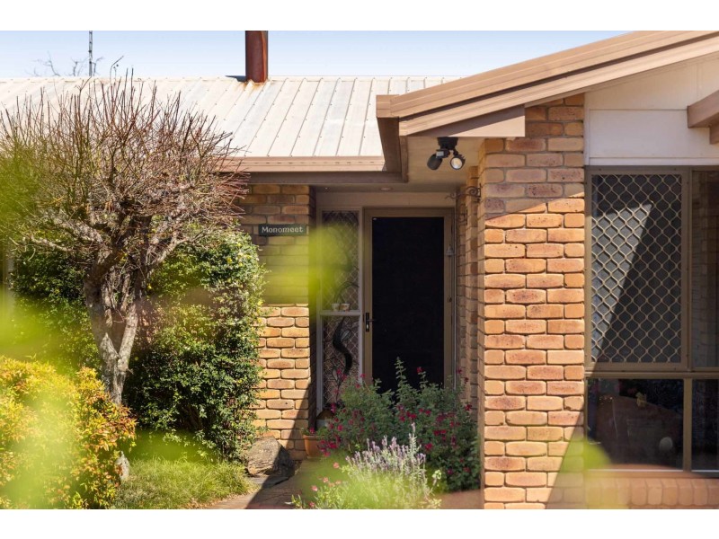 24A Jellicoe Street, Mount Lofty QLD 4350